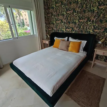 Costalita On The - 3 Bedroom Cosy Εστεπόνα