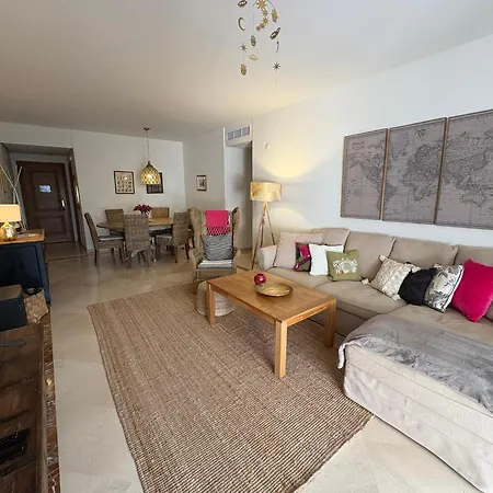 Costalita On The - 3 Bedroom Cosy Эстепона