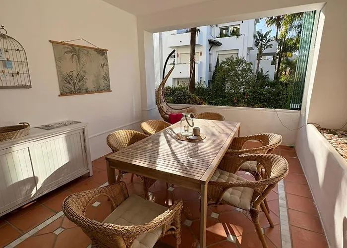 Apartment Costalita On The - 3 Bedroom Cosy Estepona